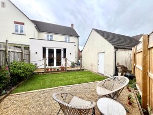 Rear- click for photo gallery